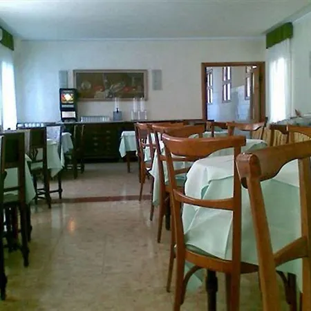 Helvetia Otel Venedik-Lido